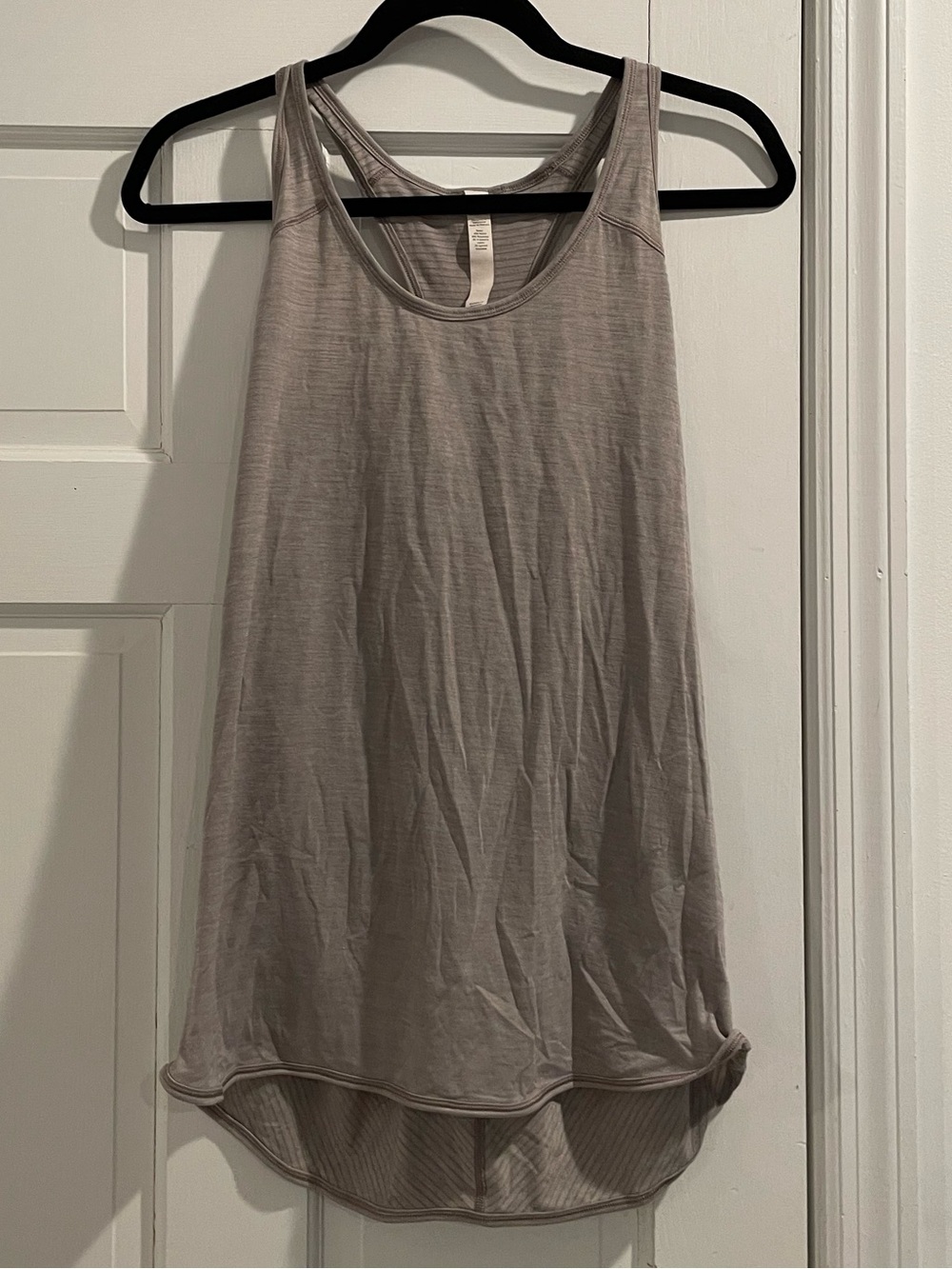 Lululemon Women’s Sleeveless Scoop Neck Tank Top - Mauve